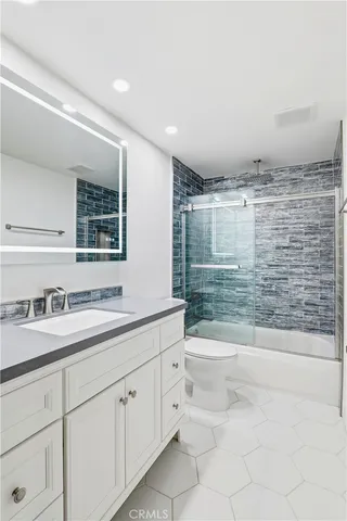 $895,000 | 5054 East Atherton Street, Long Beach, CA 90815