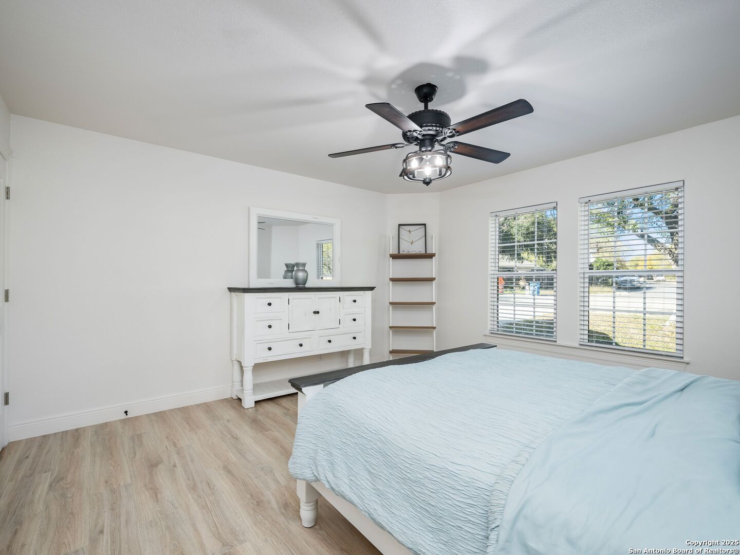 8403 Maple Ridge Drive San Antonio, TX 78239 - Photo 12 of 18