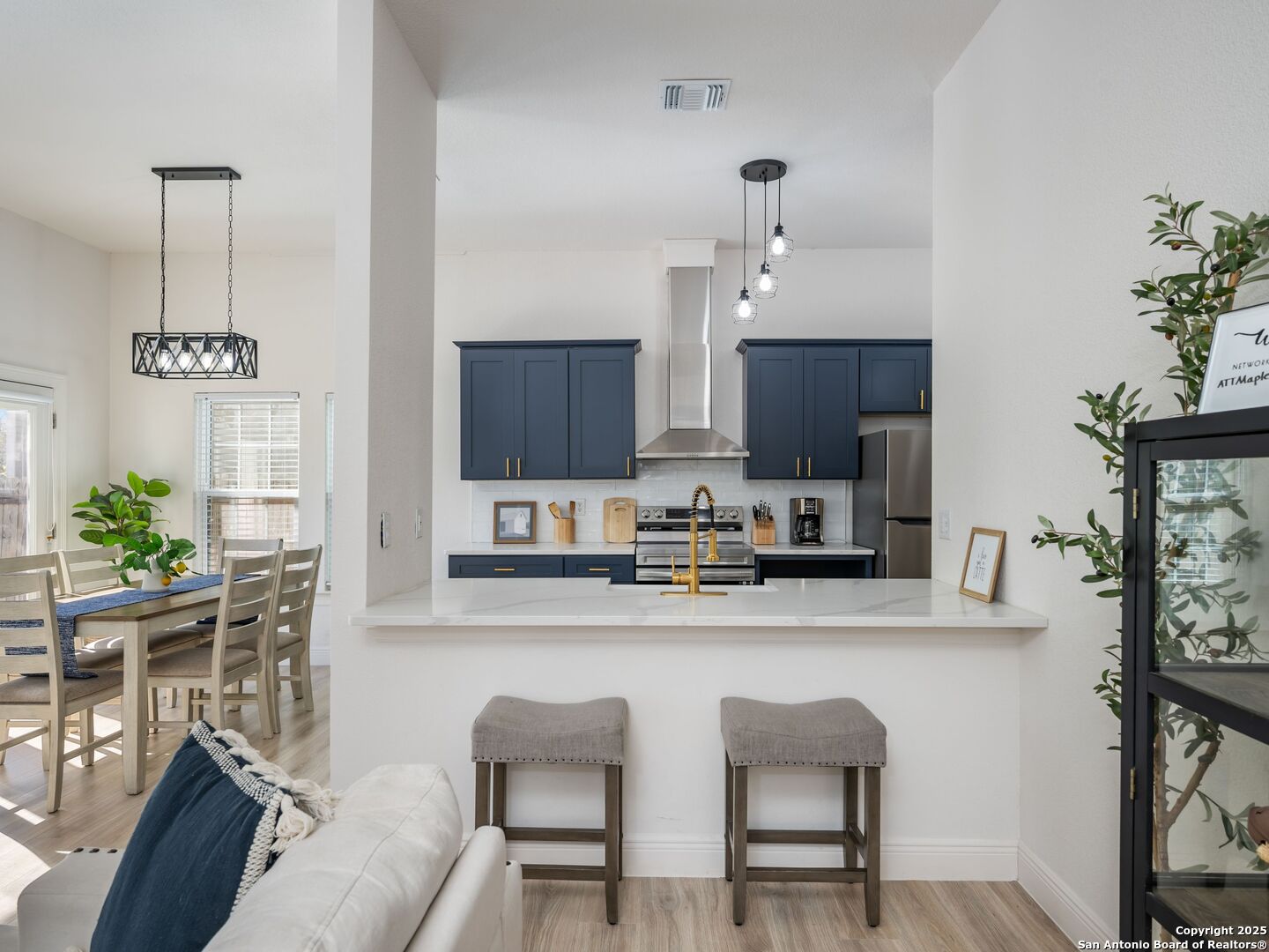 8403 Maple Ridge Drive San Antonio, TX 78239 - Photo 7 of 18