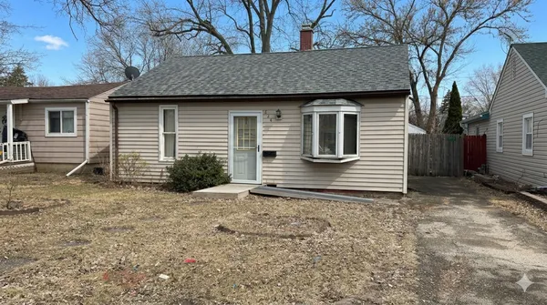 $180,000 | 424 North Lancaster Avenue, Aurora, IL 60506