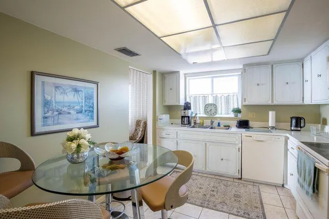 $4,800 | 4200 South Ocean Boulevard, Unit 503, South Palm Beach, FL 33480