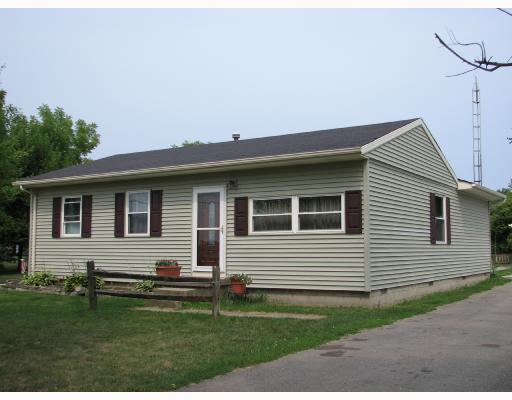 674 Titus Road Springfield, OH 45502 - Photo 1 of 8