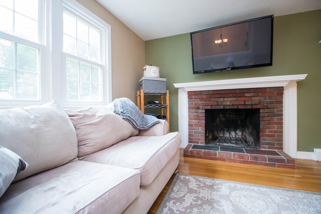 36 Borrows Road Foxboro, MA 02035 - Photo 5 of 15 Gallery Image 5