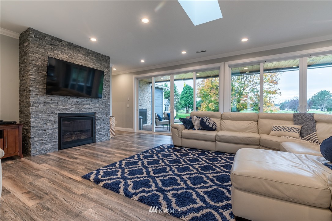8289 Cowichan Road Birch Bay, WA 98230 - Photo 3 of 33 Gallery Image 3