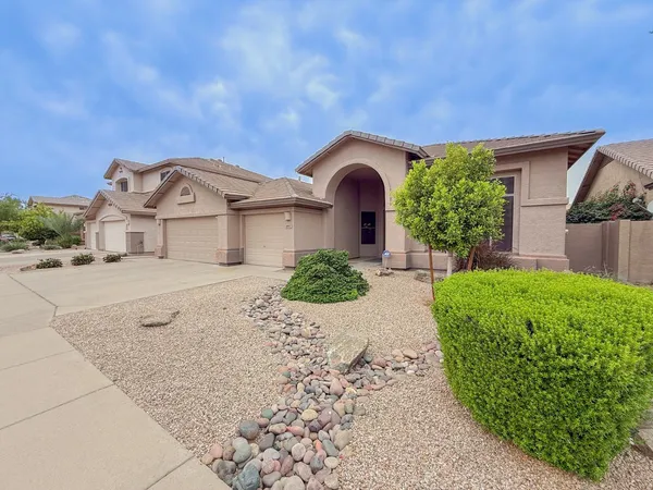 $3,295 | 890 North Bullmoose Drive, Chandler, AZ 85224