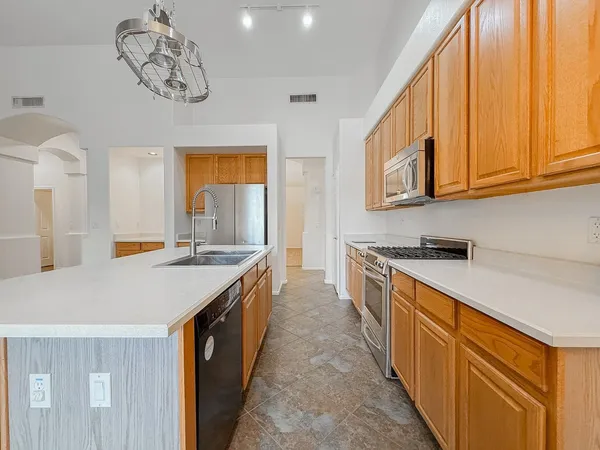 $3,295 | 890 North Bullmoose Drive, Chandler, AZ 85224