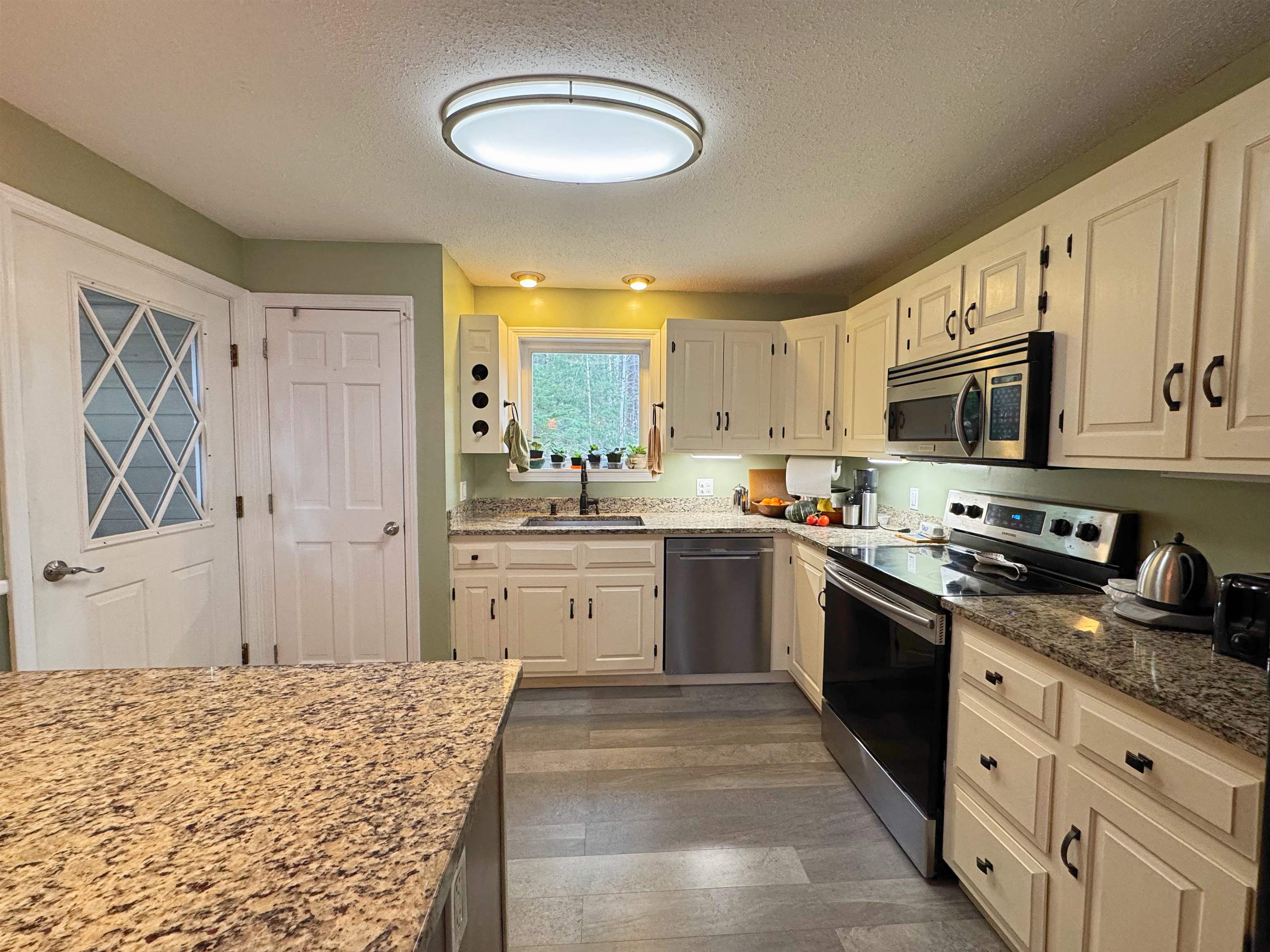71 Ledgewood Road Claremont, NH 03743 - Photo 11 of 35 Gallery Image 11