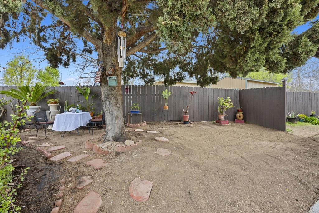 8109 Arlette Street Santee, CA 92071 - Photo 7 of 29 a view of a backyard