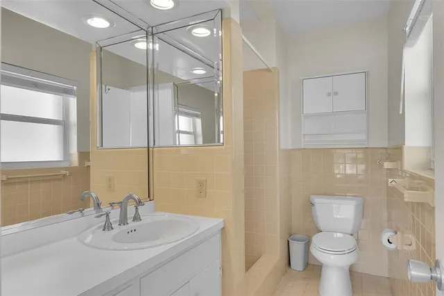 $699,000 | 1431 South Ocean Boulevard, Unit 74, Pompano Beach, FL 33062