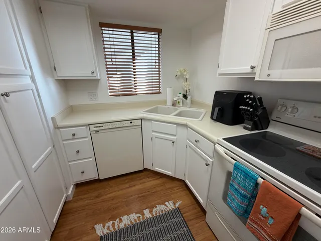 $285,000 | 19820 North 13th Avenue, Unit 177, Phoenix, AZ 85027