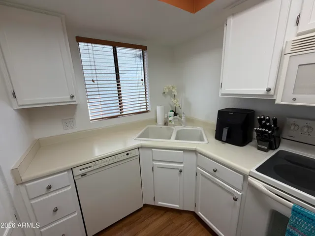 $285,000 | 19820 North 13th Avenue, Unit 177, Phoenix, AZ 85027