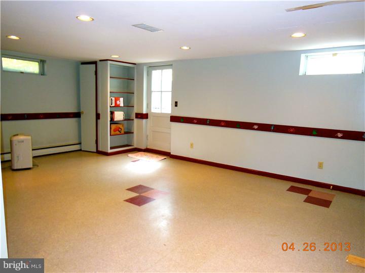 621 Fernfield Circle Wayne, PA 19087 - Photo 18 of 25 Basement - Finished