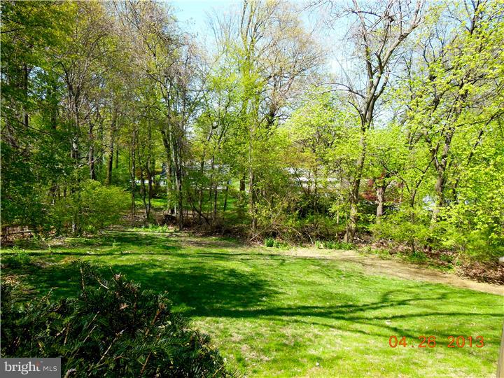 621 Fernfield Circle Wayne, PA 19087 - Photo 4 of 25 Back Yard