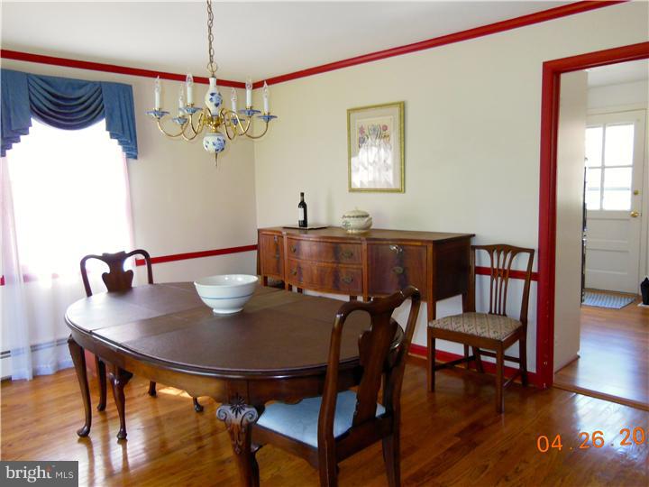621 Fernfield Circle Wayne, PA 19087 - Photo 6 of 25 Dining Room