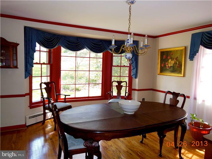 621 Fernfield Circle Wayne, PA 19087 - Photo 7 of 25 Dining Room