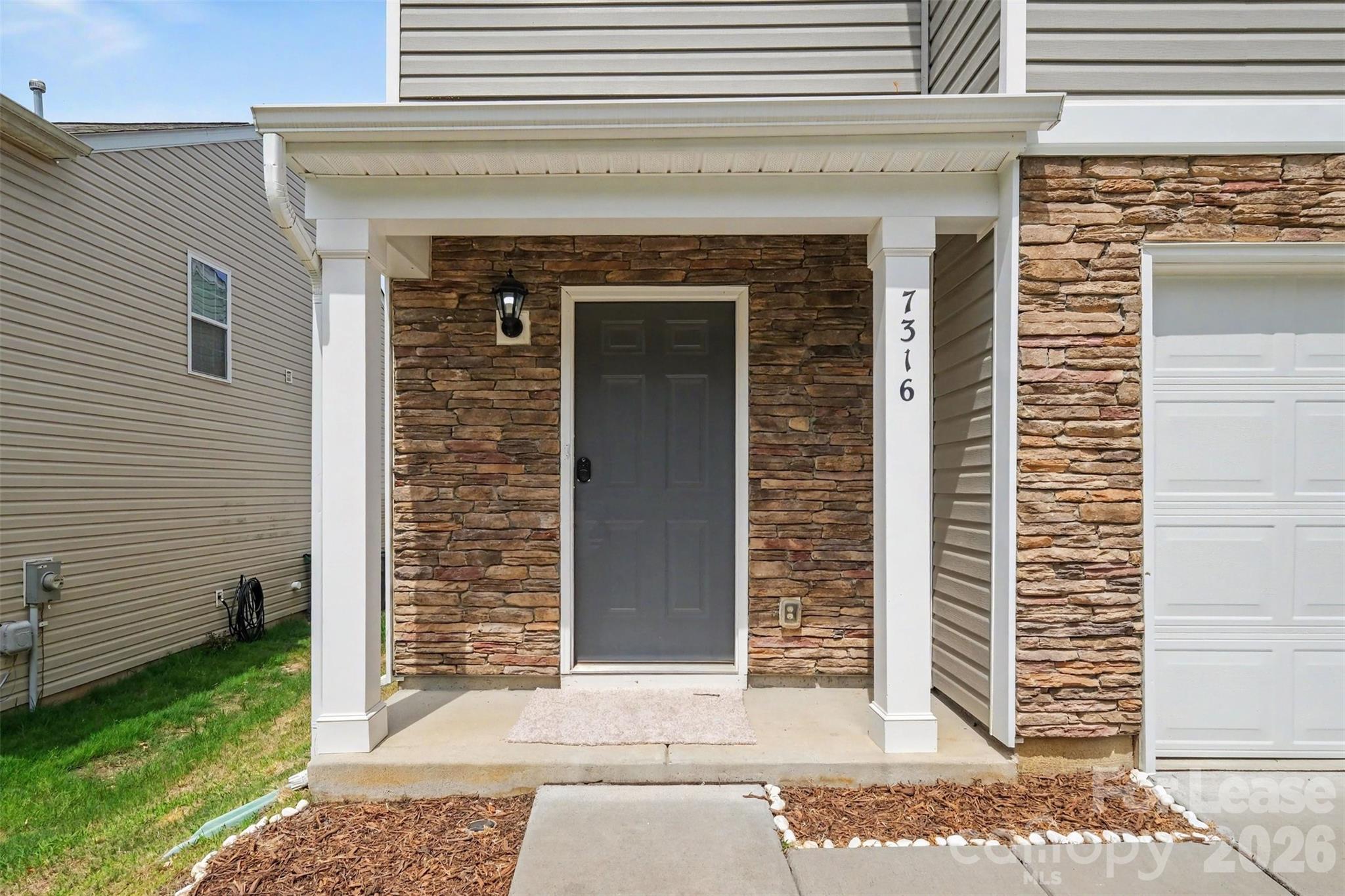 7316 Finnigan Road Charlotte, NC 28215 - Photo 2 of 33