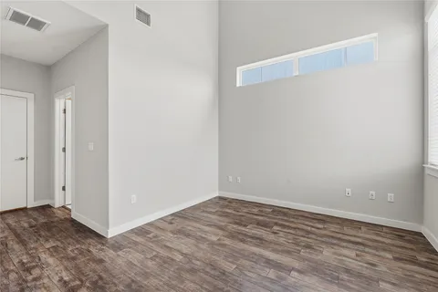 $405,000 | 801 North Bluff Drive, Unit 33, Austin, TX 78745