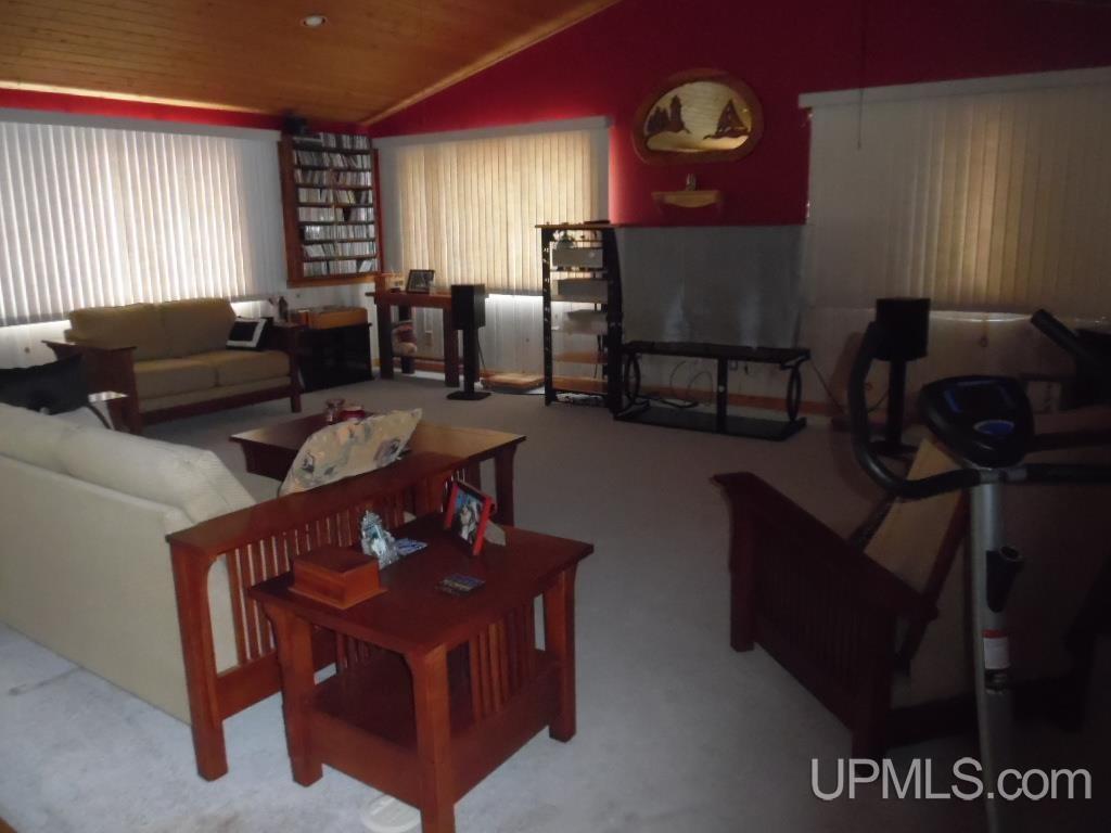 1114 Willow Road Gladstone, MI 49837 - Photo 17 of 43