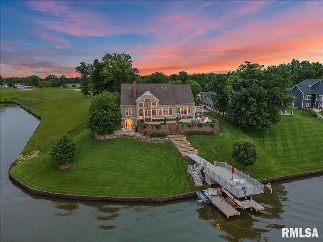 $1,575,000 | 41 Lake Vista Drive, Taylorville, IL 62568
