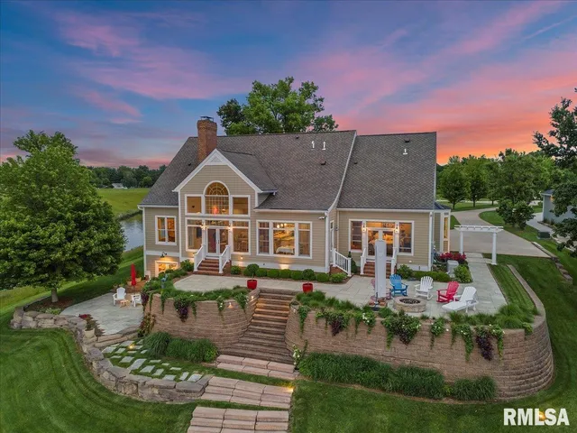 $1,575,000 | 41 Lake Vista Drive, Taylorville, IL 62568