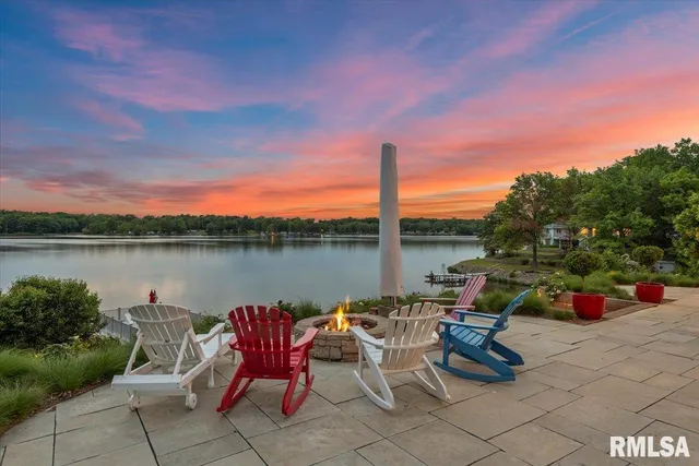 $1,575,000 | 41 Lake Vista Drive, Taylorville, IL 62568