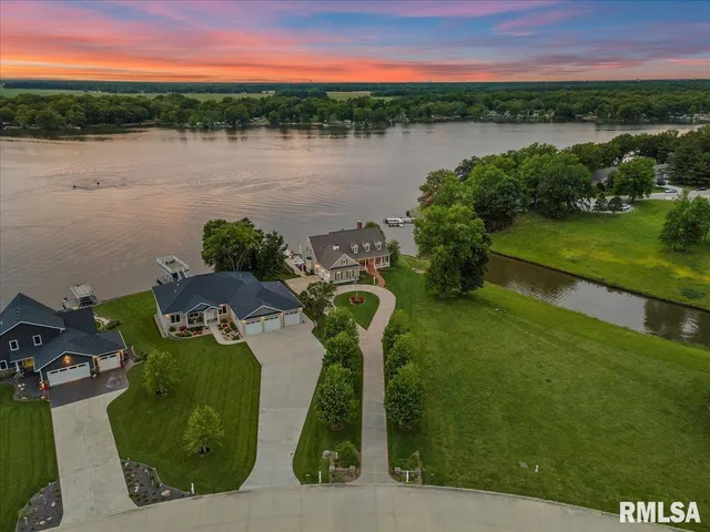 $1,575,000 | 41 Lake Vista Drive, Taylorville, IL 62568