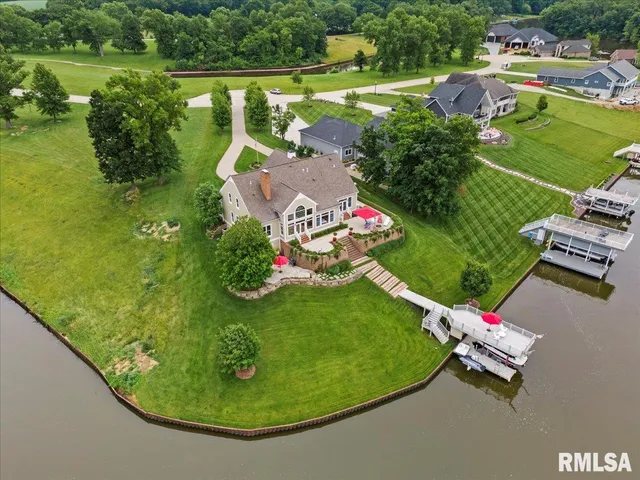 $1,575,000 | 41 Lake Vista Drive, Taylorville, IL 62568