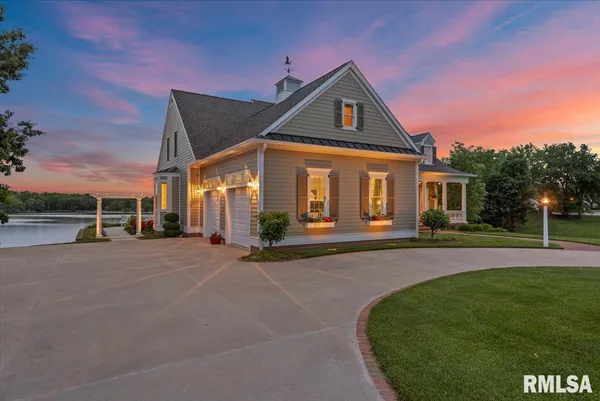 $1,575,000 | 41 Lake Vista Drive, Taylorville, IL 62568