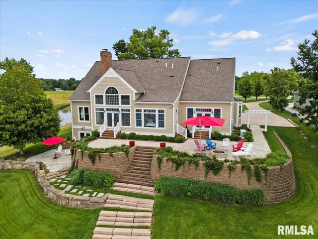 $1,575,000 | 41 Lake Vista Drive, Taylorville, IL 62568