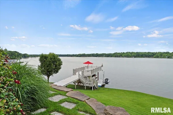 $1,575,000 | 41 Lake Vista Drive, Taylorville, IL 62568