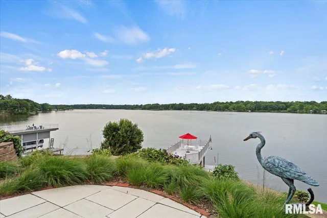 $1,575,000 | 41 Lake Vista Drive, Taylorville, IL 62568