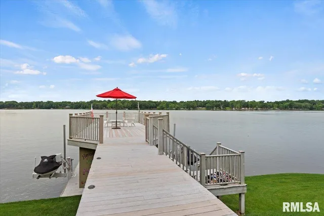 $1,575,000 | 41 Lake Vista Drive, Taylorville, IL 62568