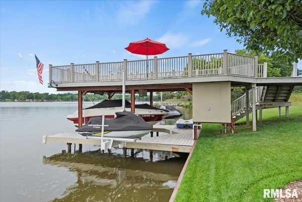$1,575,000 | 41 Lake Vista Drive, Taylorville, IL 62568