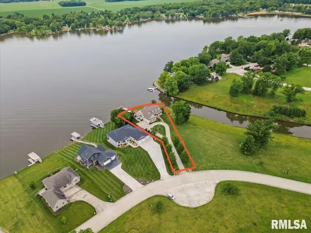 $1,575,000 | 41 Lake Vista Drive, Taylorville, IL 62568