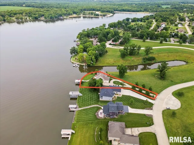 $1,575,000 | 41 Lake Vista Drive, Taylorville, IL 62568