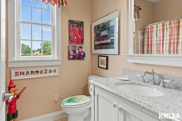 $1,575,000 | 41 Lake Vista Drive, Taylorville, IL 62568