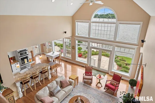 $1,575,000 | 41 Lake Vista Drive, Taylorville, IL 62568