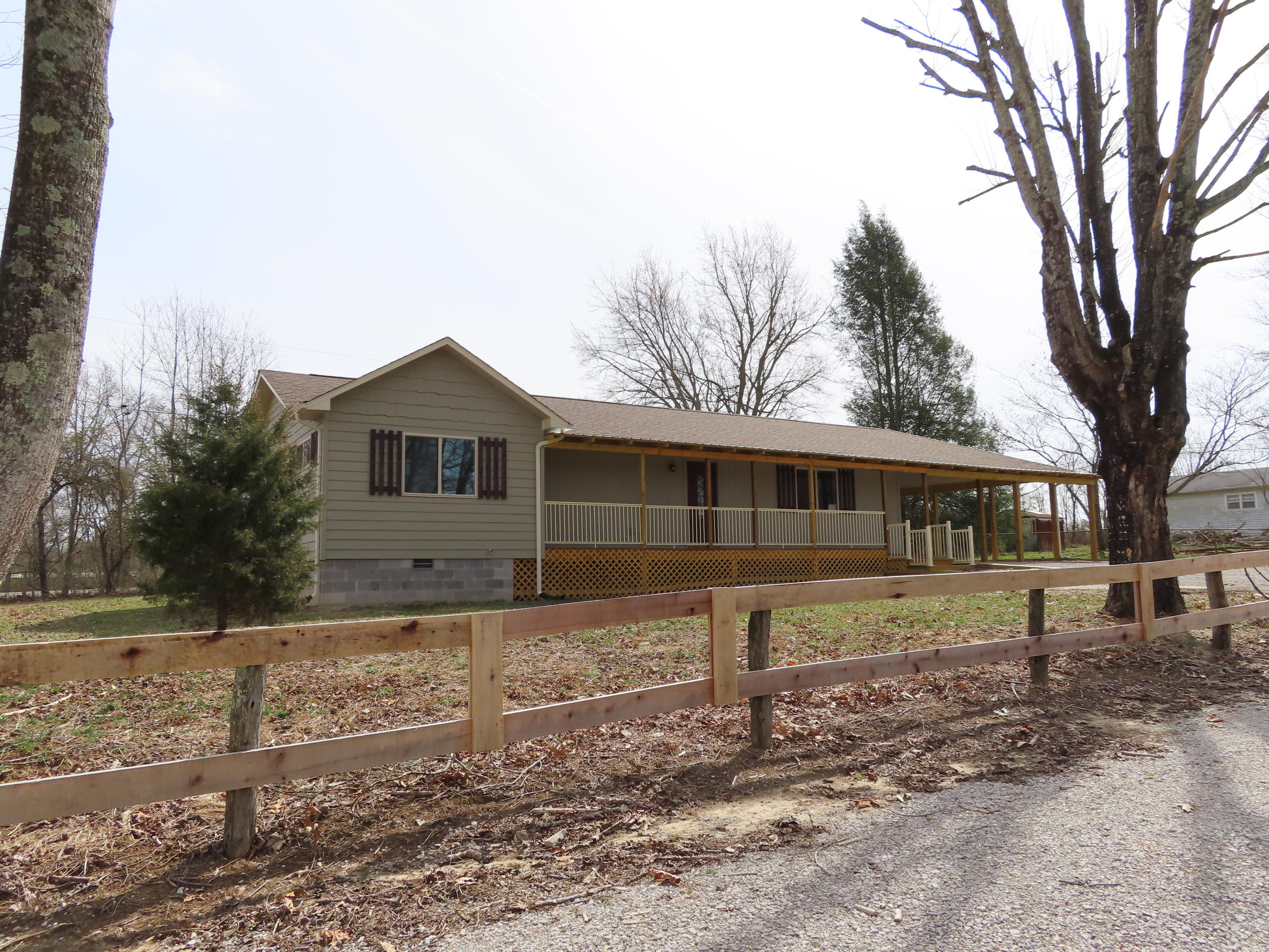 708 Rugby Avenue Jamestown, TN 38556 - Photo 9 of 18 IMG_0790