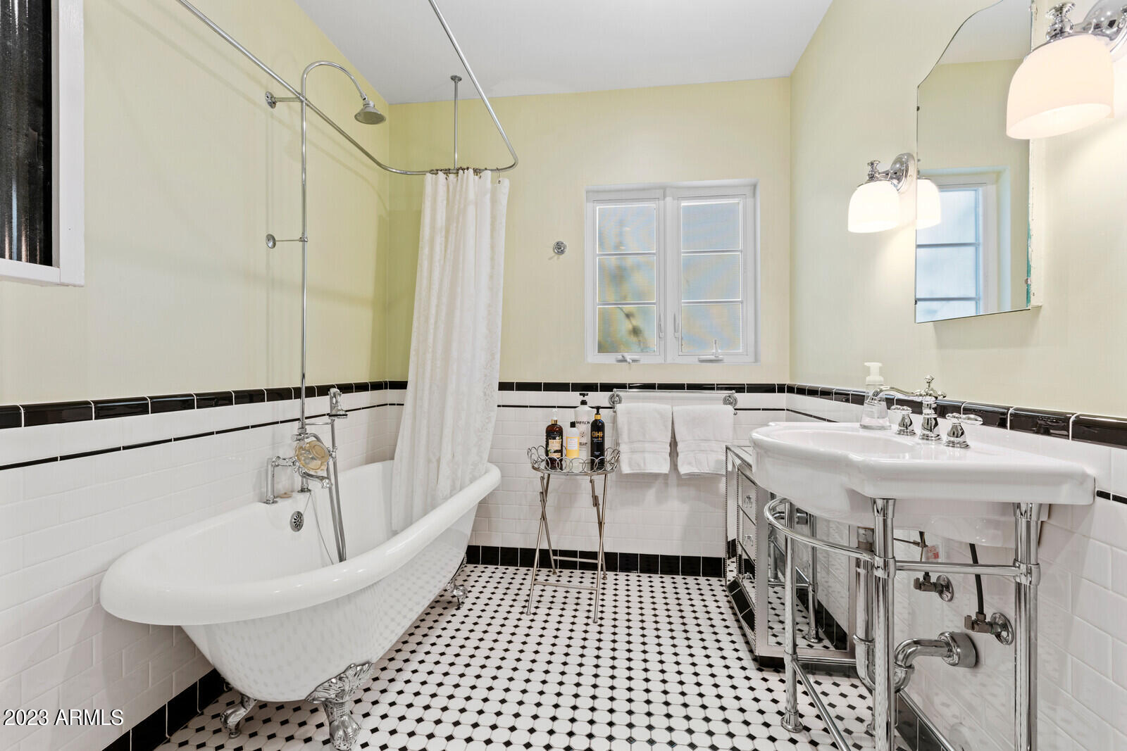 330 West Granada Road Phoenix, AZ 85003 - Photo 23 of 36 Soaking Tub