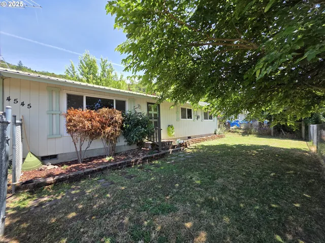 $275,000 | 4545 Northeast Ridenour Street, Winchester, OR 97495