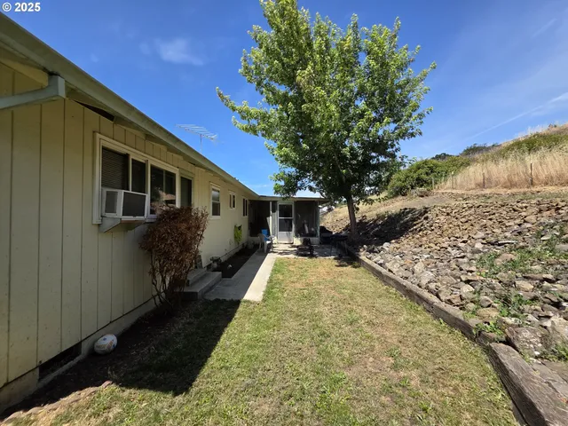 $275,000 | 4545 Northeast Ridenour Street, Winchester, OR 97495