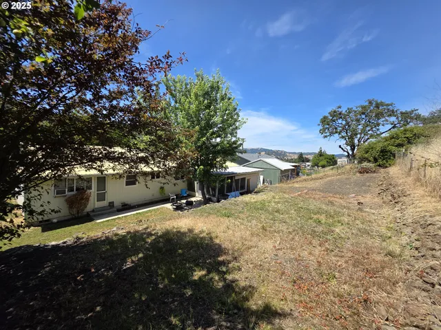 $275,000 | 4545 Northeast Ridenour Street, Winchester, OR 97495