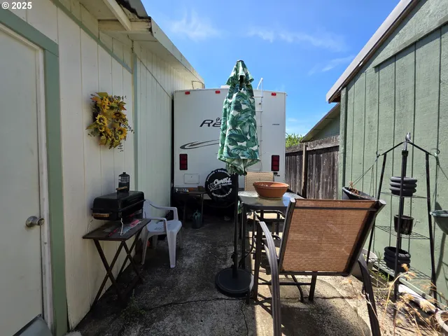 $275,000 | 4545 Northeast Ridenour Street, Winchester, OR 97495