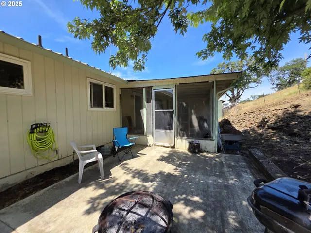 $275,000 | 4545 Northeast Ridenour Street, Winchester, OR 97495