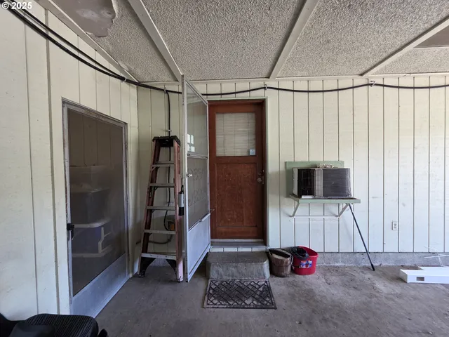 $275,000 | 4545 Northeast Ridenour Street, Winchester, OR 97495