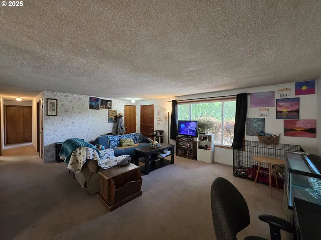 $275,000 | 4545 Northeast Ridenour Street, Winchester, OR 97495