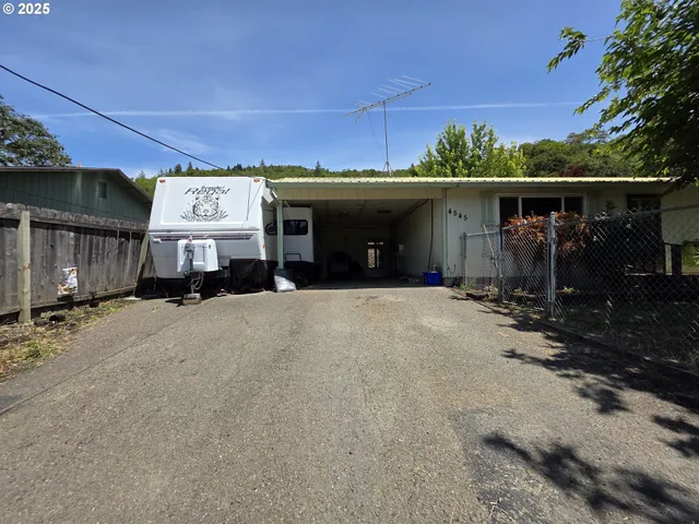 $275,000 | 4545 Northeast Ridenour Street, Winchester, OR 97495