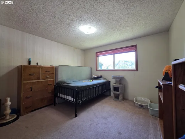 $275,000 | 4545 Northeast Ridenour Street, Winchester, OR 97495