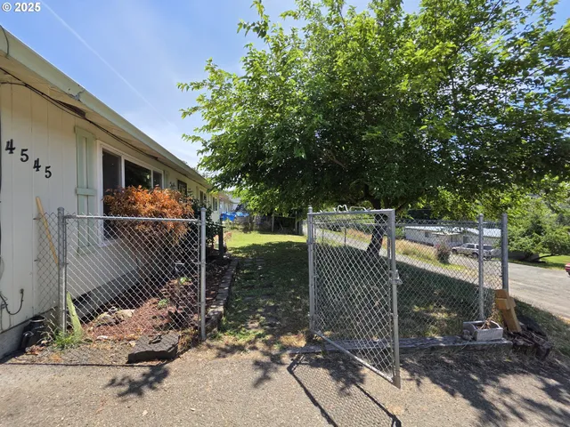$275,000 | 4545 Northeast Ridenour Street, Winchester, OR 97495