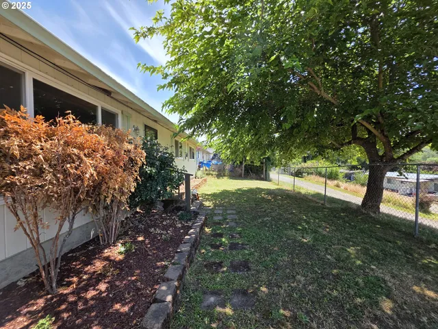 $275,000 | 4545 Northeast Ridenour Street, Winchester, OR 97495